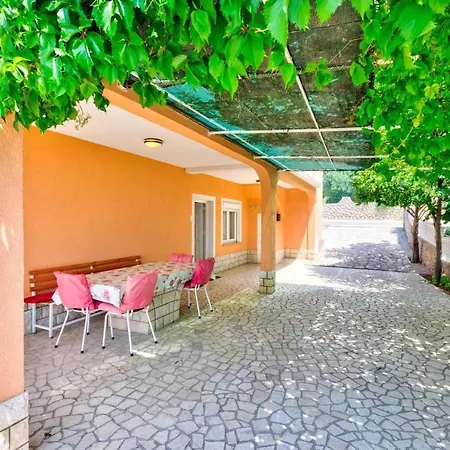 In 14212 * Crikvenica